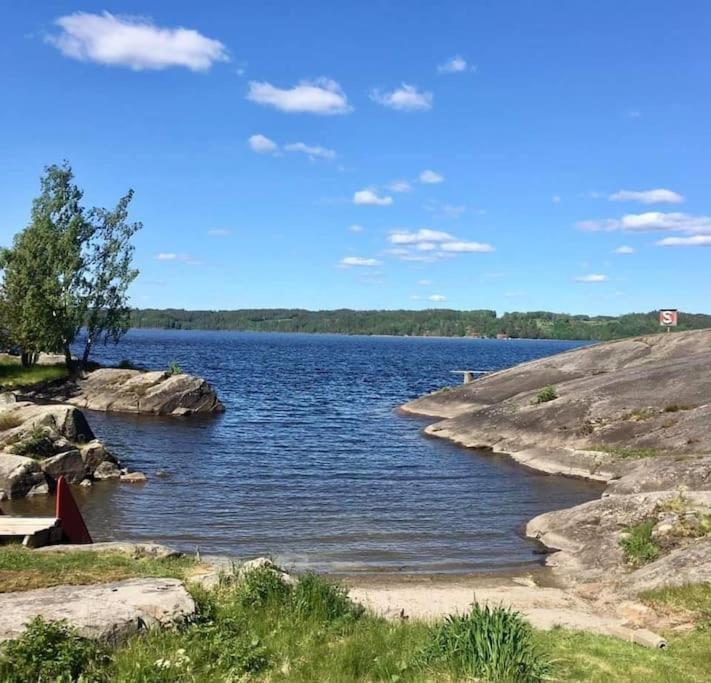 Apartamento Hybel I Underetasje 700m Fra